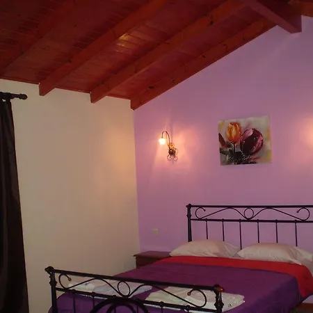 Stefanos Apartamento *